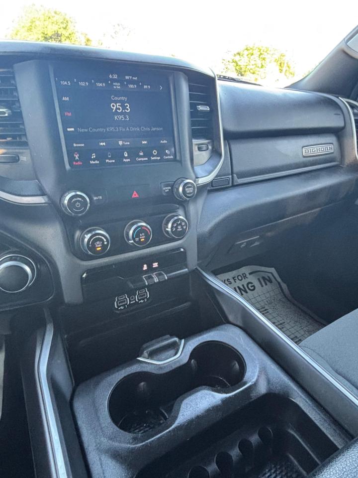 RAM 1500 Big Horn Quad Cab 2WD 2021