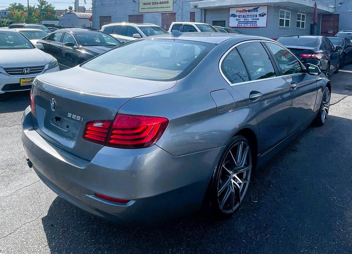 BMW 5-Series 528i 2014