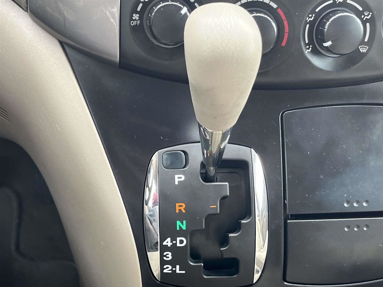 Toyota Sienna LE FWD 8-Passenger Seating 2008 Toyota Sienna LE FWD 8-Passenger Seating 2008