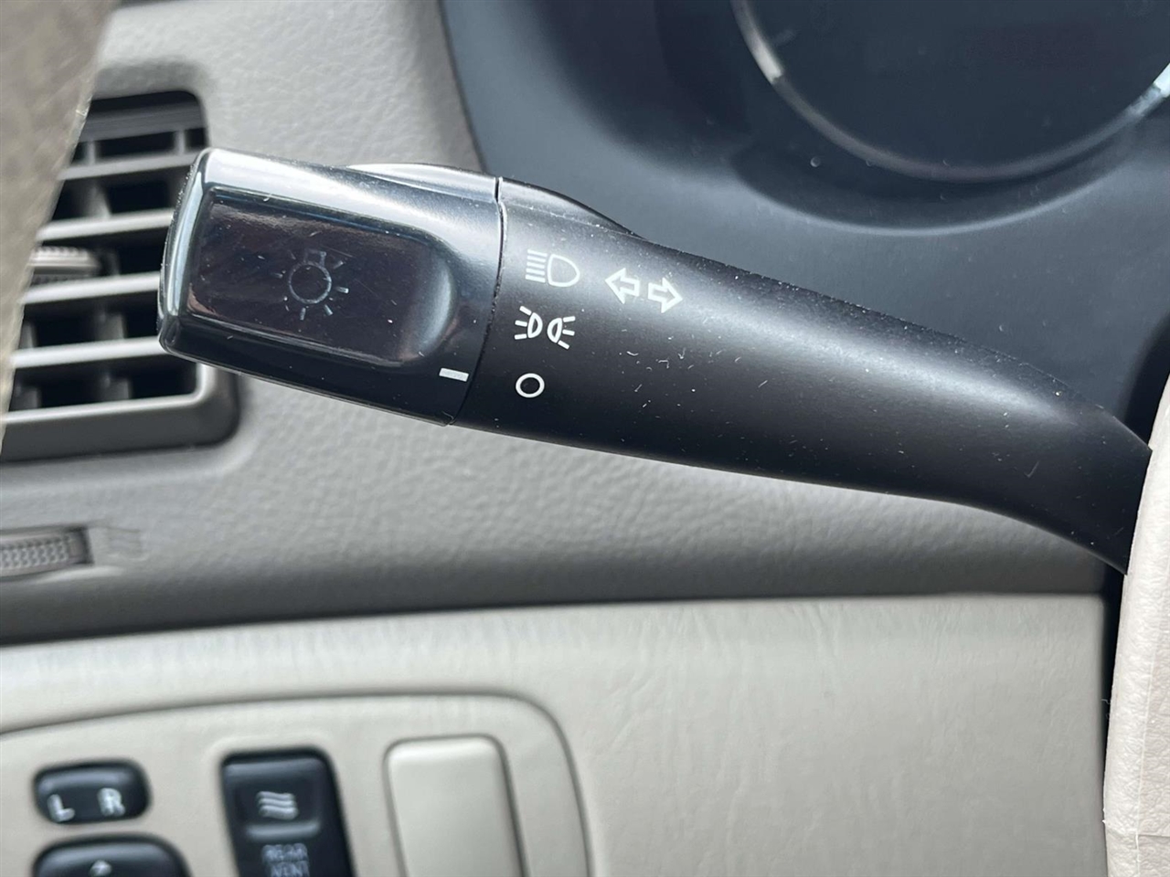 Toyota Sienna LE FWD 8-Passenger Seating 2008 Toyota Sienna LE FWD 8-Passenger Seating 2008