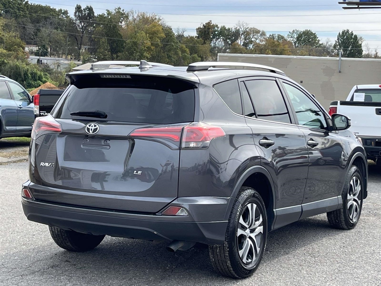 Toyota RAV4 LE FWD 2017 Toyota RAV4 LE FWD 2017