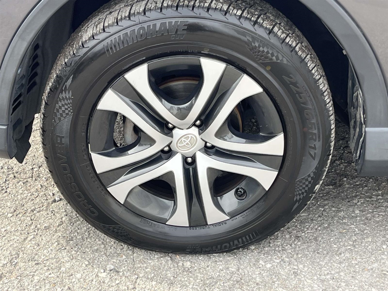 Toyota RAV4 LE FWD 2017 Toyota RAV4 LE FWD 2017