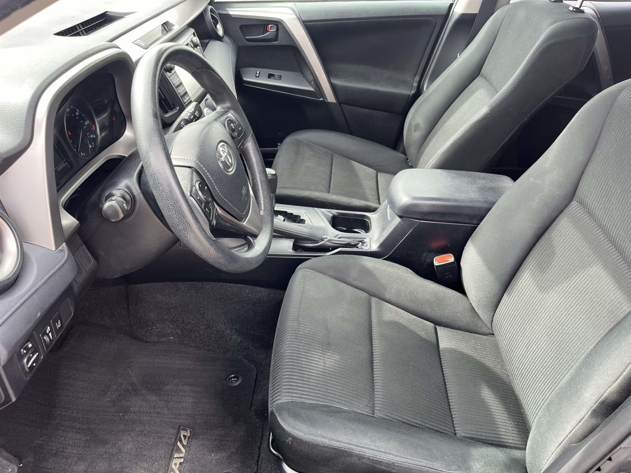 Toyota RAV4 LE FWD 2017 Toyota RAV4 LE FWD 2017