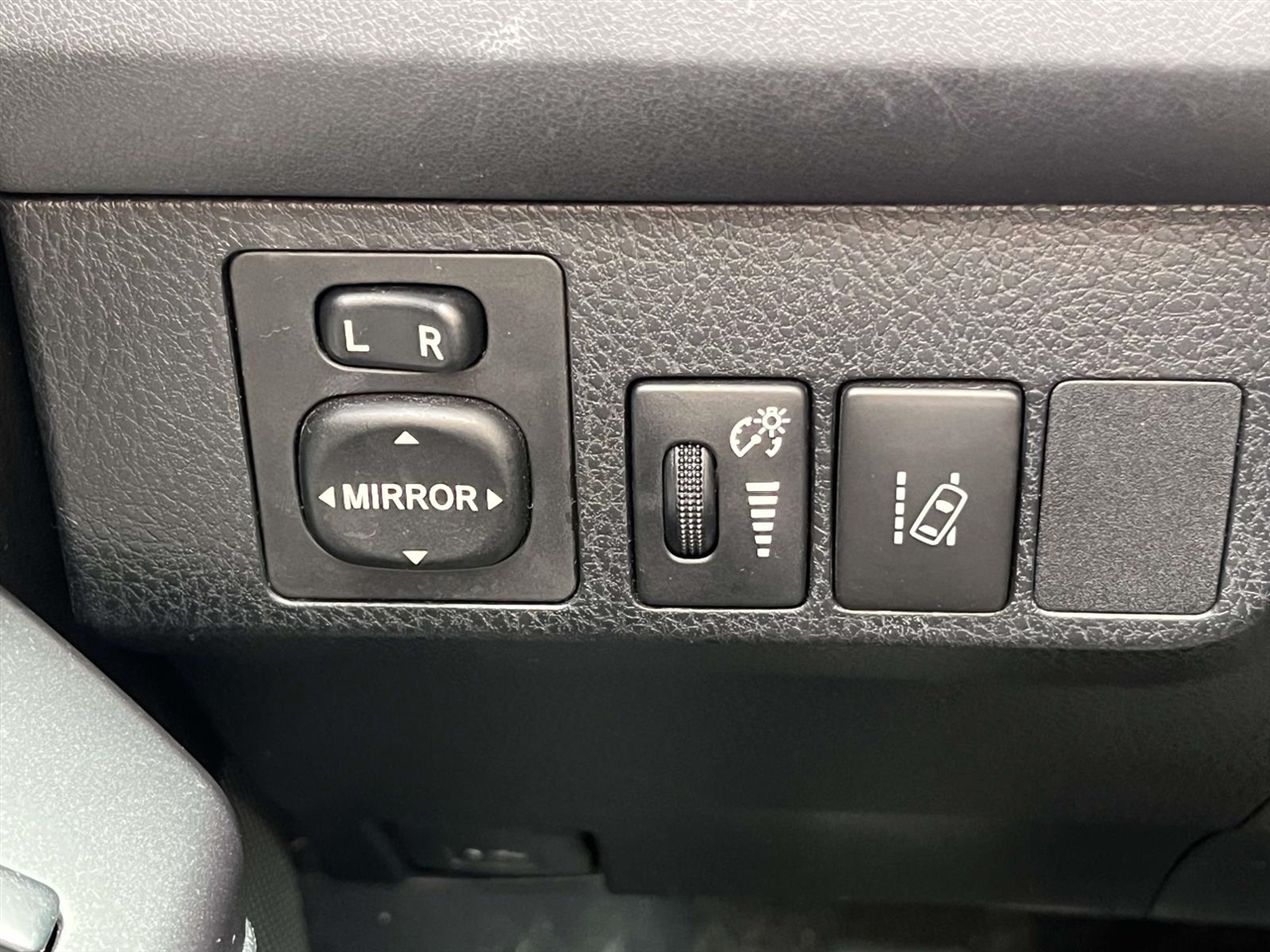 Toyota RAV4 LE FWD 2017 Toyota RAV4 LE FWD 2017