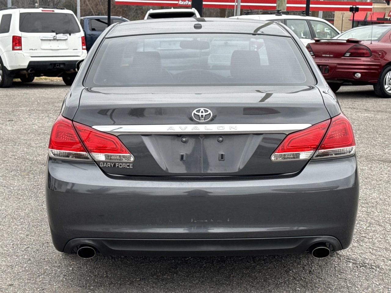 Toyota Avalon 4dr Sdn (Natl) 2011