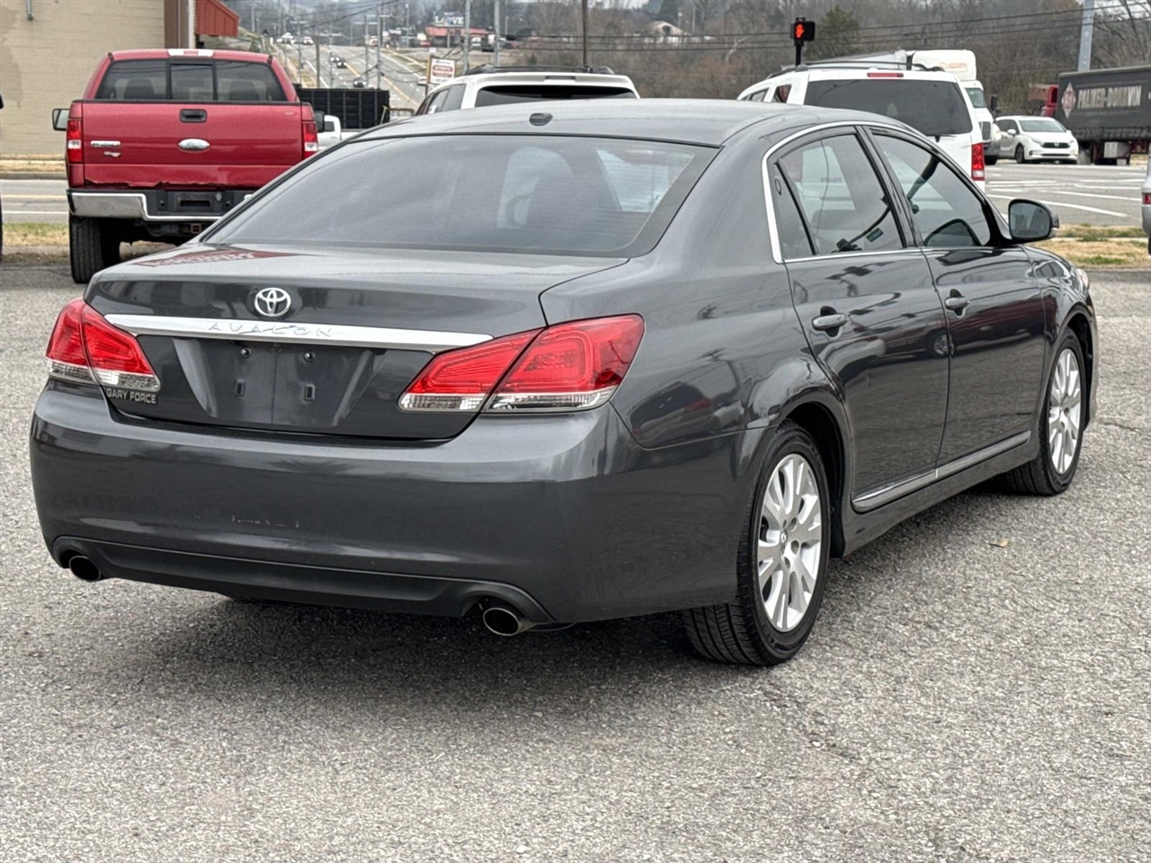 Toyota Avalon 4dr Sdn (Natl) 2011