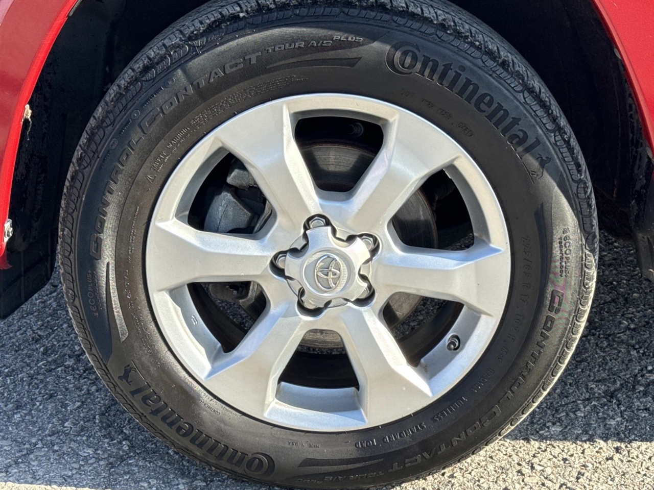 Toyota RAV4 FWD 4dr V6 5-Spd AT Ltd (Natl) 2010