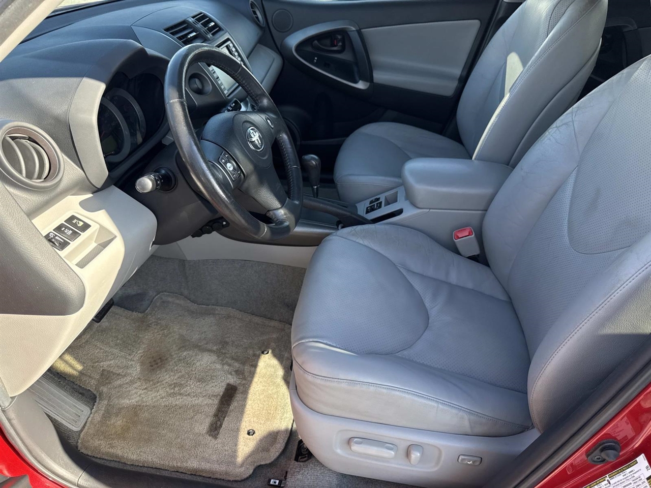 Toyota RAV4 FWD 4dr V6 5-Spd AT Ltd (Natl) 2010