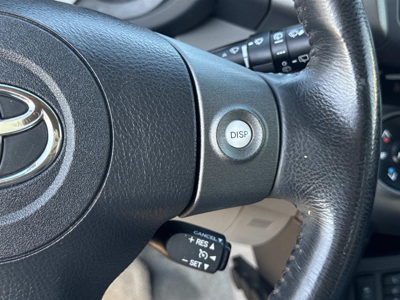 Toyota RAV4 FWD 4dr V6 5-Spd AT Ltd (Natl) 2010