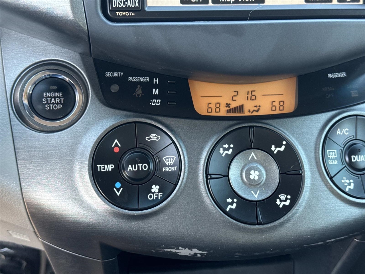 Toyota RAV4 FWD 4dr V6 5-Spd AT Ltd (Natl) 2010