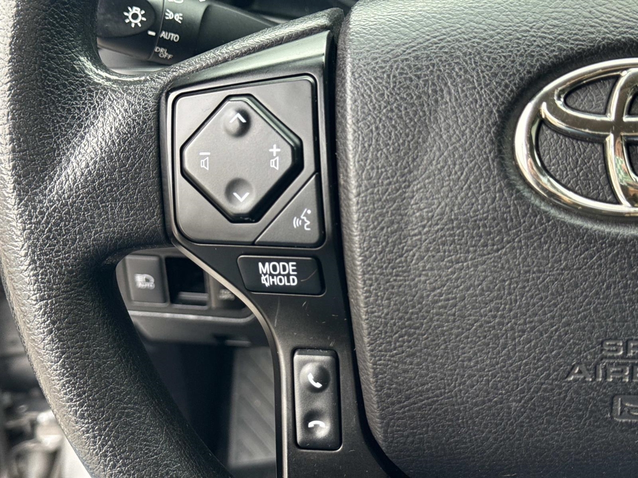 Toyota Tacoma 4WD TRD Off Road Double Cab 5' Bed V6 MT (Natl) 2021