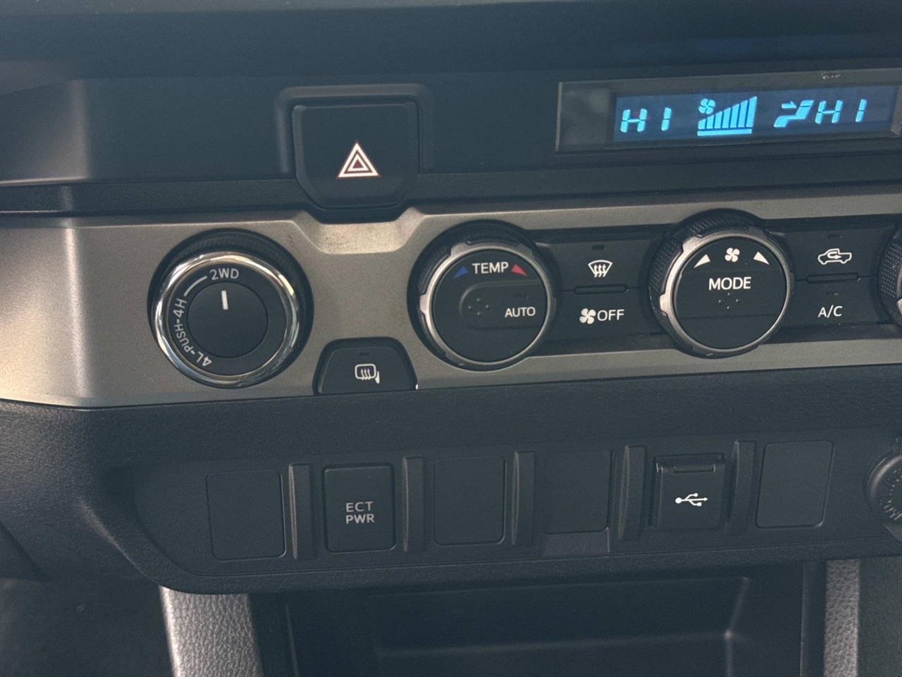 Toyota Tacoma 4WD TRD Off Road Double Cab 5' Bed V6 MT (Natl) 2021