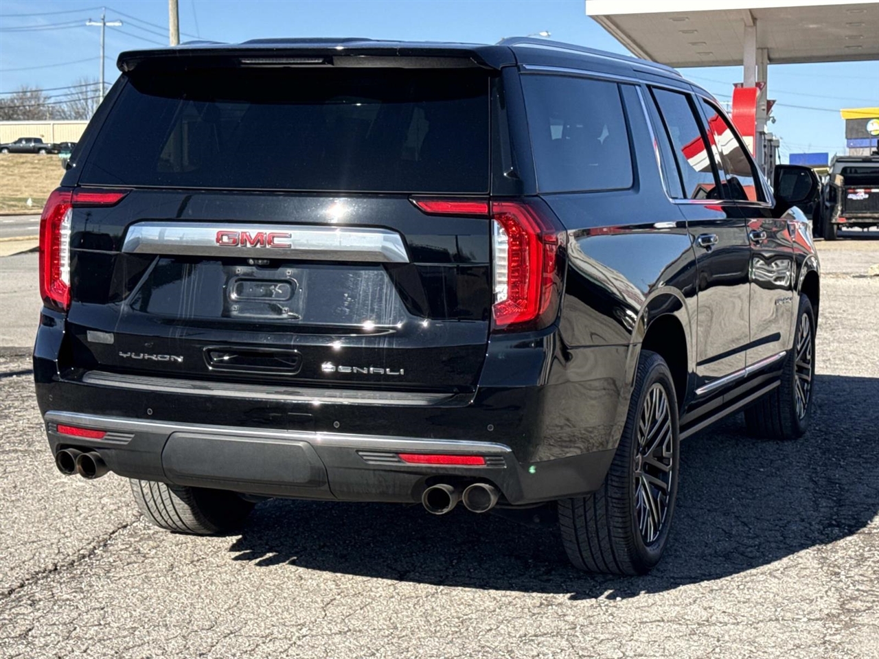 GMC Yukon XL 4WD 4dr Denali 2022