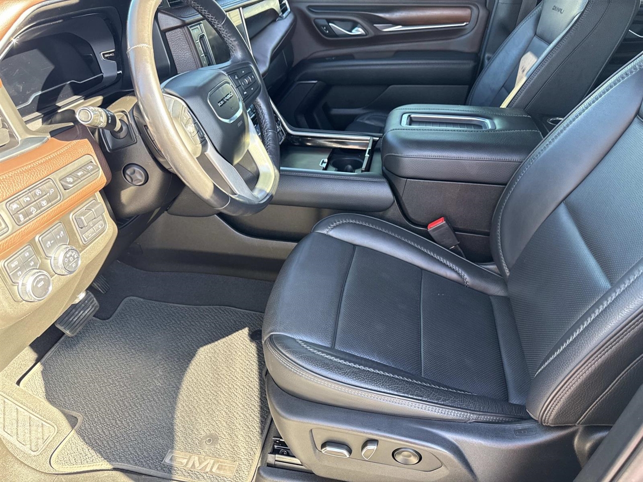 GMC Yukon XL 4WD 4dr Denali 2022
