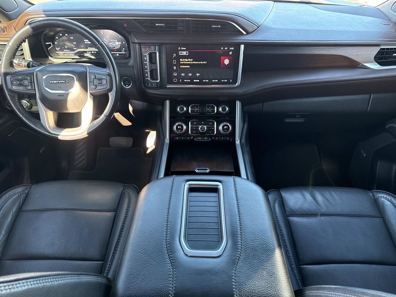 GMC Yukon XL 4WD 4dr Denali 2022