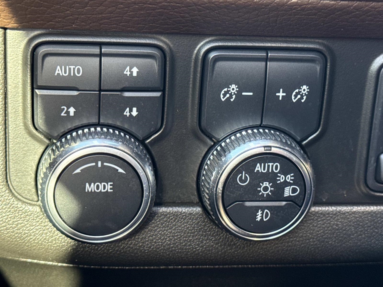 GMC Yukon XL 4WD 4dr Denali 2022