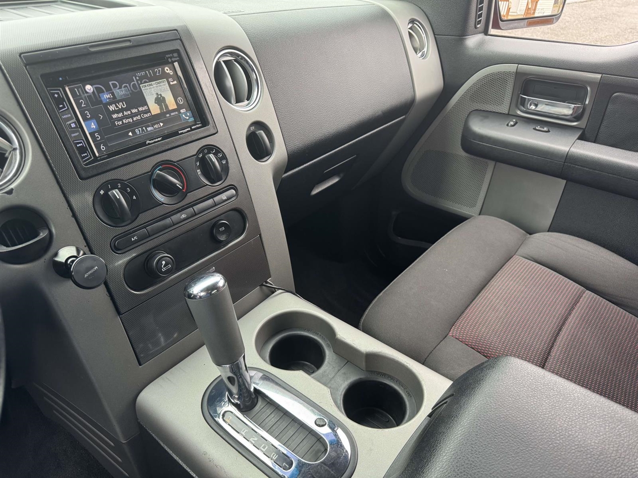 Ford F-150 2WD SuperCrew 139" XLT 2007