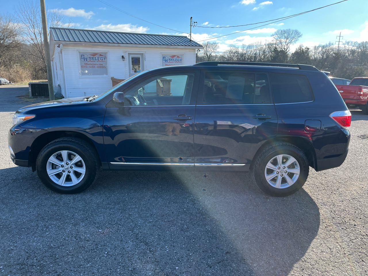 Toyota Highlander Plus 4D SUV FWD 2013