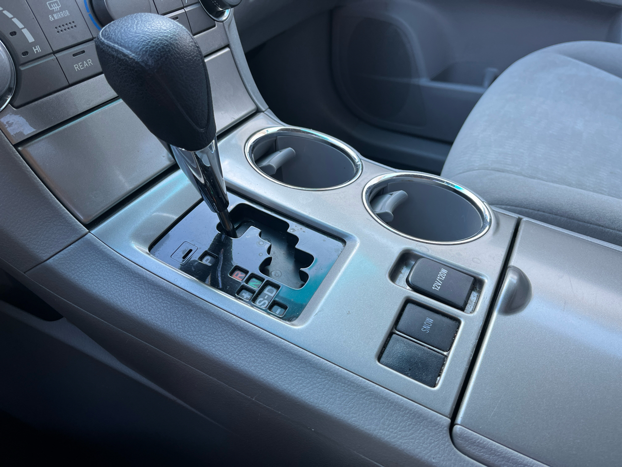 Toyota Highlander Plus 4D SUV FWD 2013