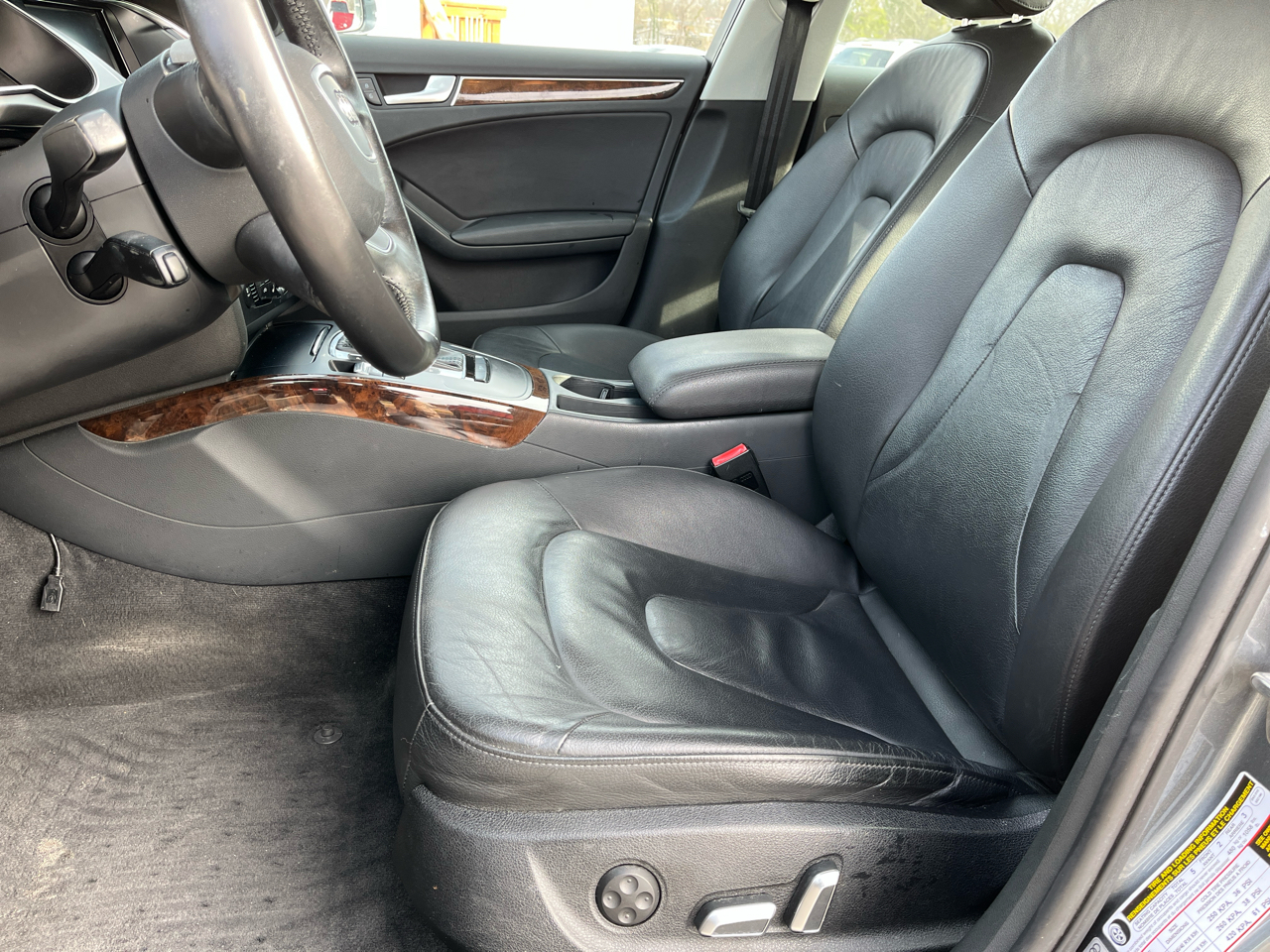 Audi A4 4dr Sdn Auto quattro 2.0T Premium 2014