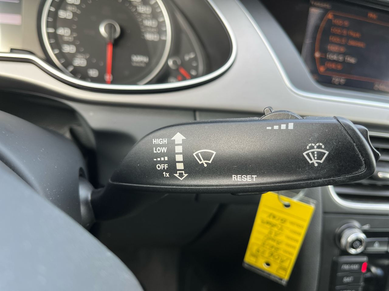 Audi A4 4dr Sdn Auto quattro 2.0T Premium 2014