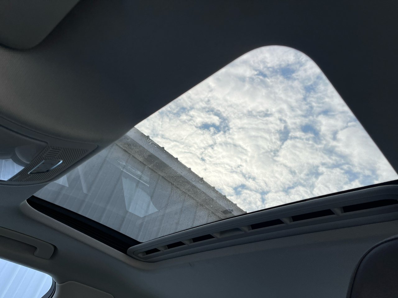 Audi A4 4dr Sdn Auto quattro 2.0T Premium 2014