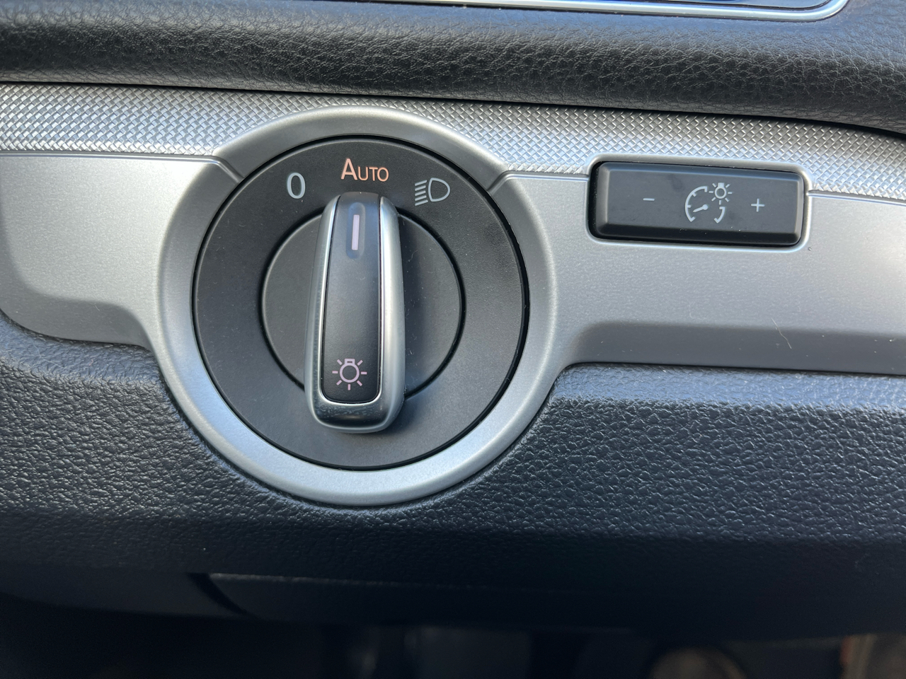 Volkswagen Passat 4dr Sdn 1.8T Auto S PZEV 2016