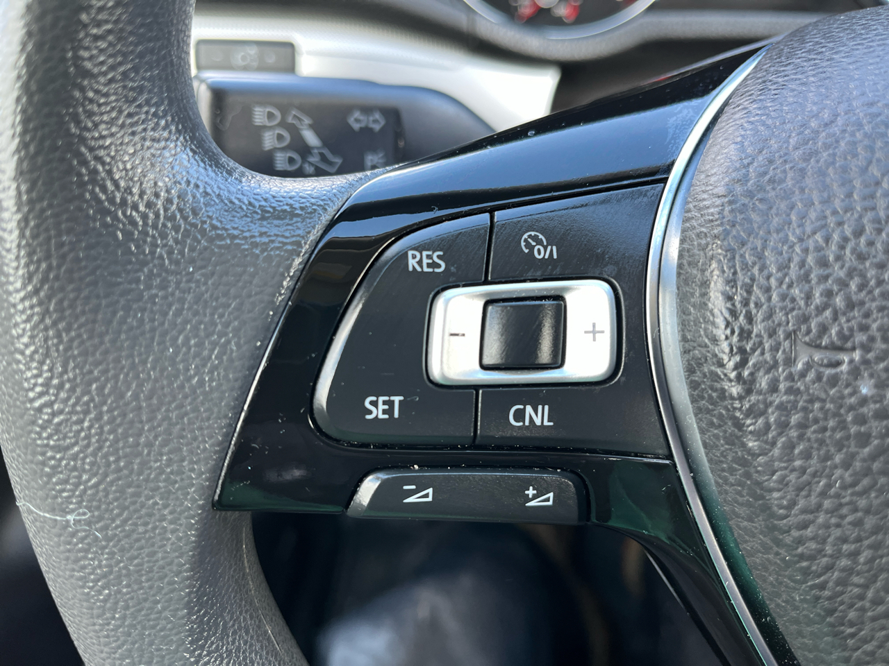 Volkswagen Passat 4dr Sdn 1.8T Auto S PZEV 2016