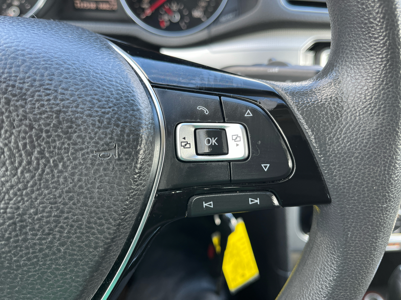 Volkswagen Passat 4dr Sdn 1.8T Auto S PZEV 2016