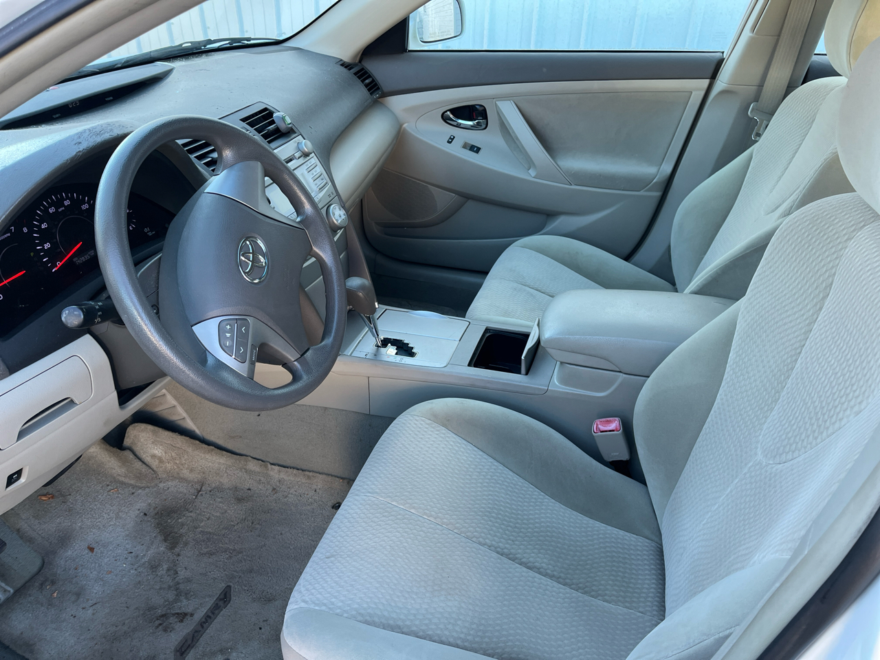 Toyota Camry 4dr Sdn LE Auto 2010