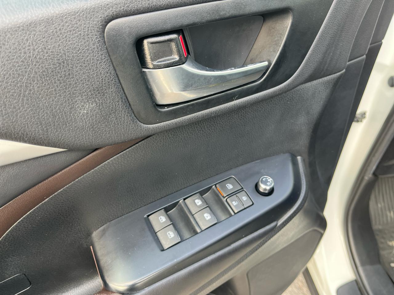 Toyota Highlander XLE AWD V6 2019