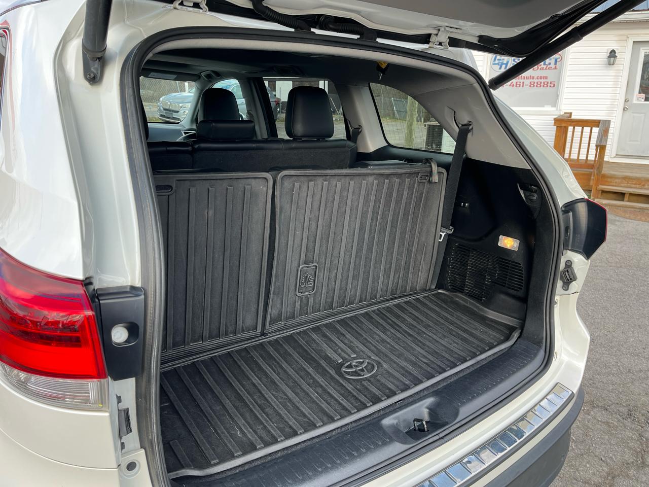 Toyota Highlander XLE AWD V6 2019