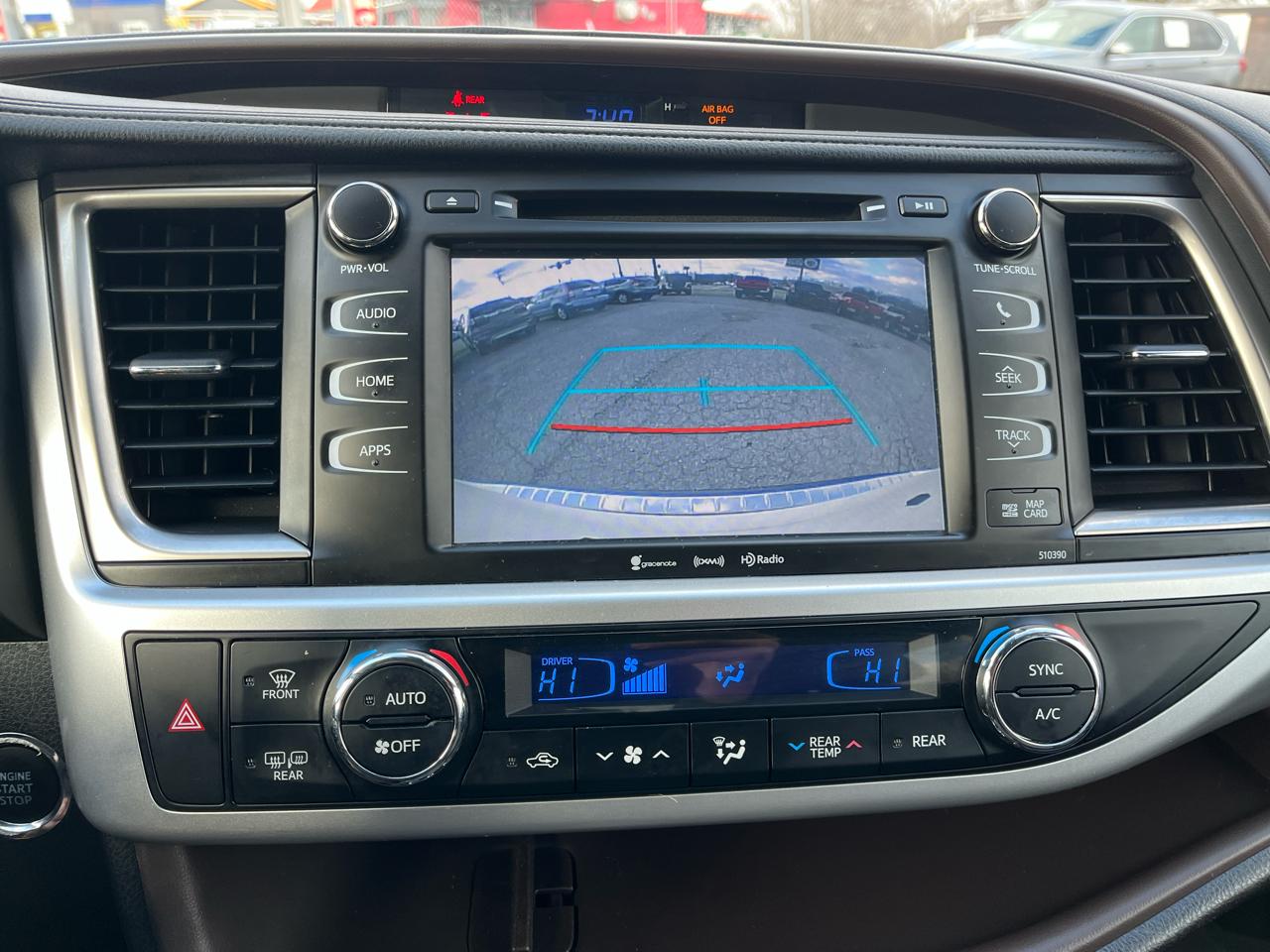 Toyota Highlander XLE AWD V6 2019