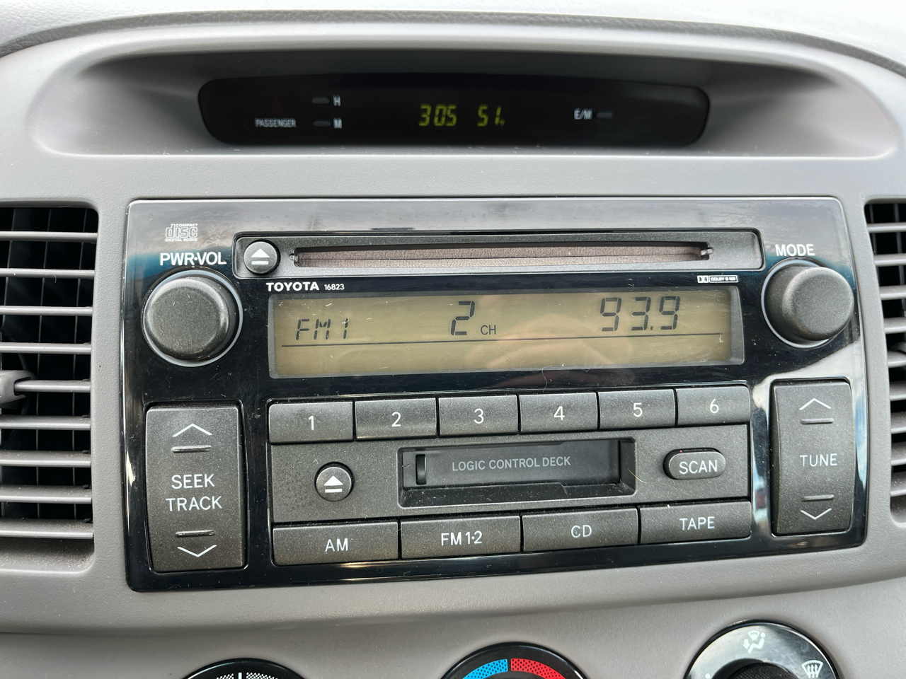 Toyota Camry 4dr Sdn LE Auto 2003