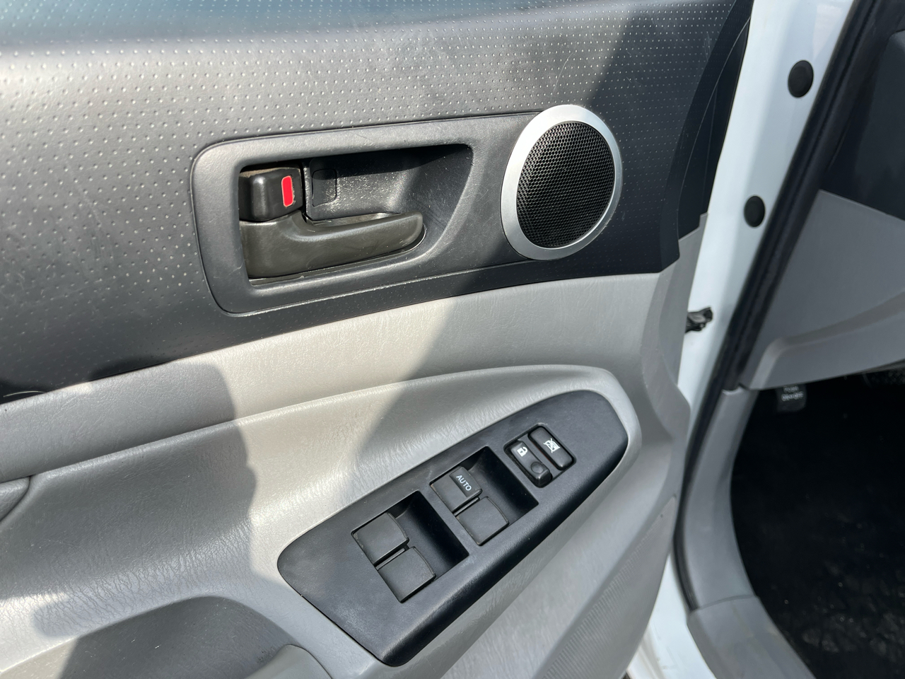 Toyota Tacoma 4WD Double Cab LB V6 AT TRD Sport (Natl) 2014