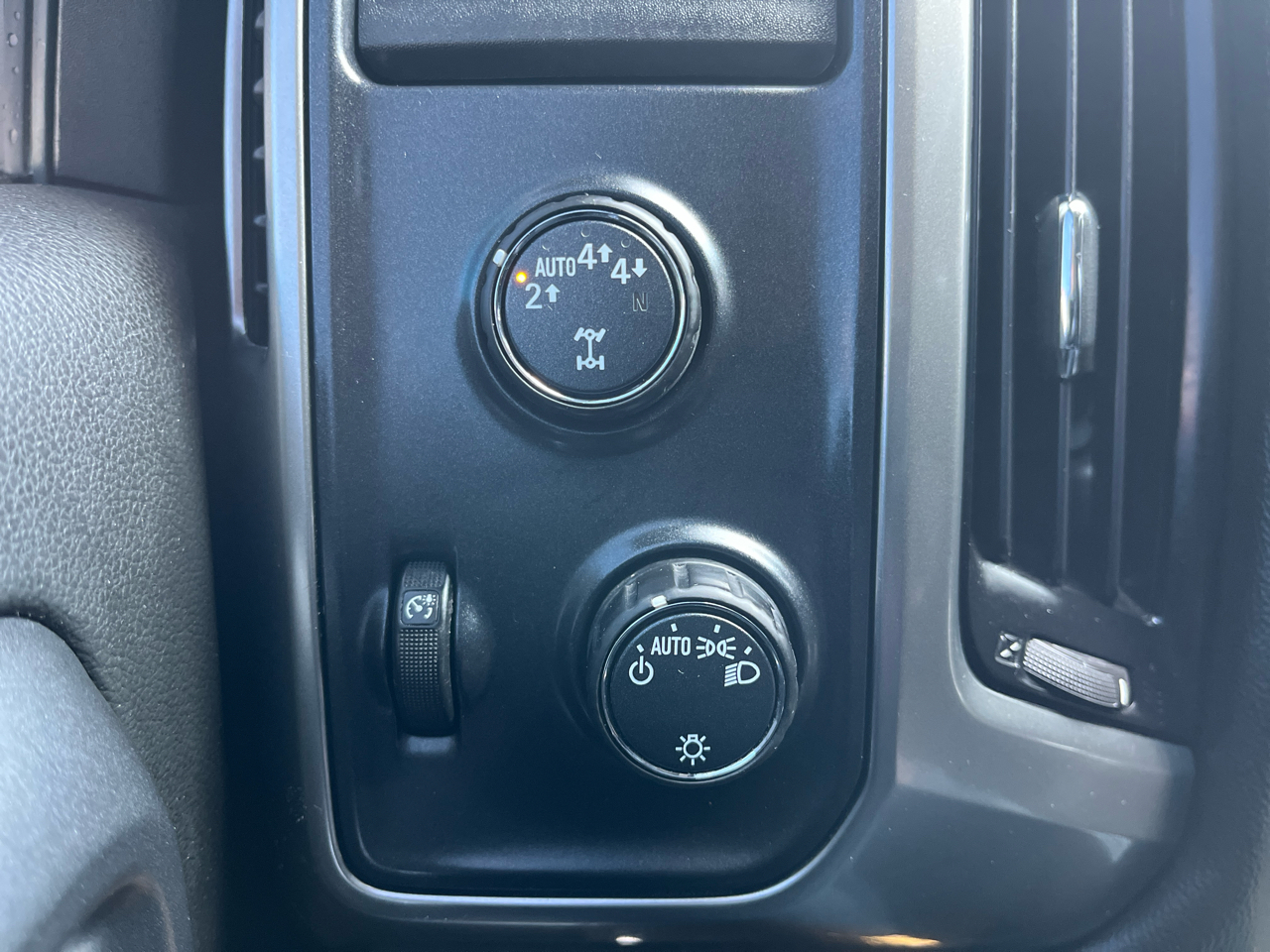 Chevrolet Silverado 1500 4WD Double Cab 143.5" LT w/1LT 2018