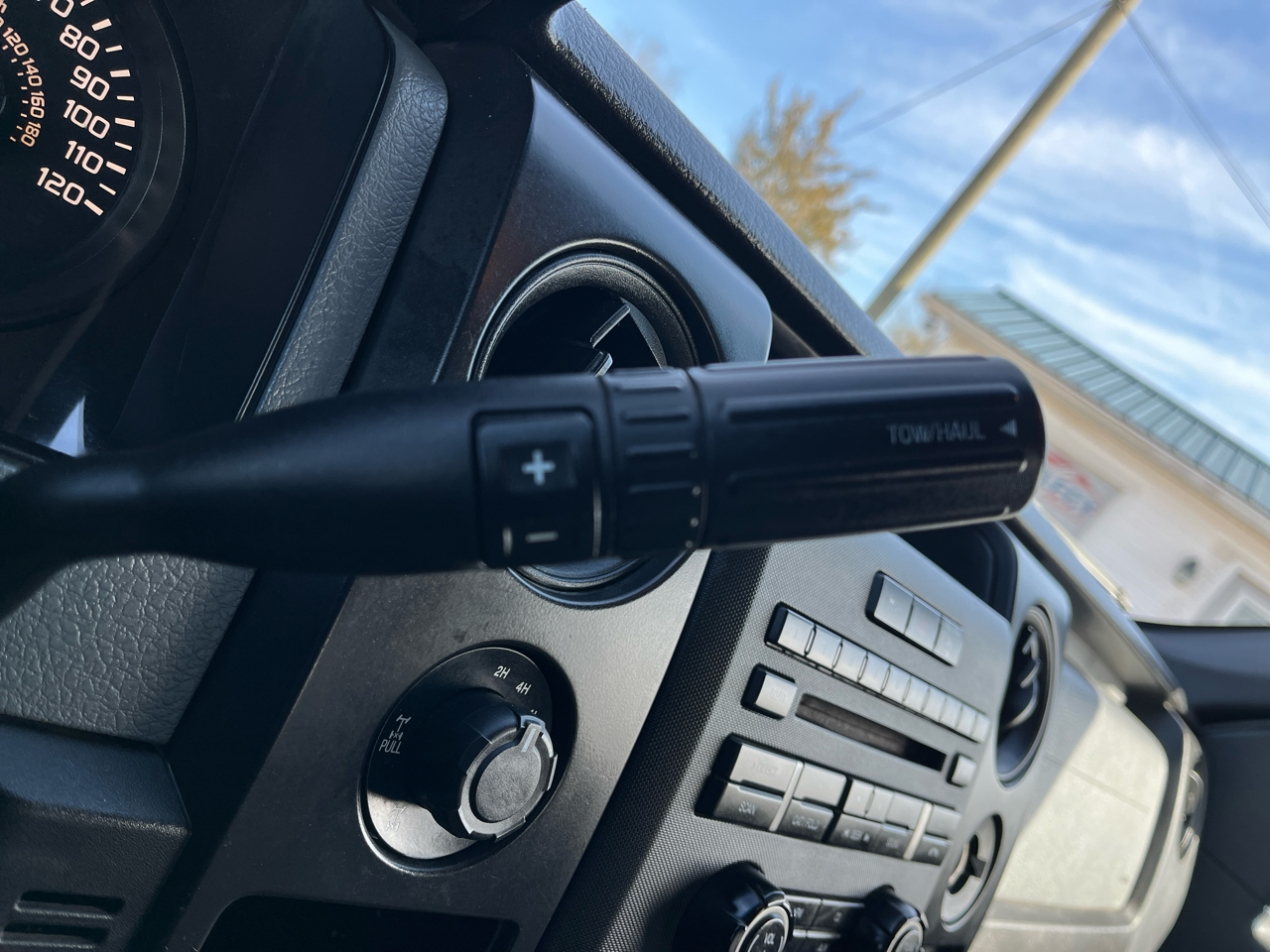 Ford F-150 4WD SuperCrew 145" King Ranch 2014