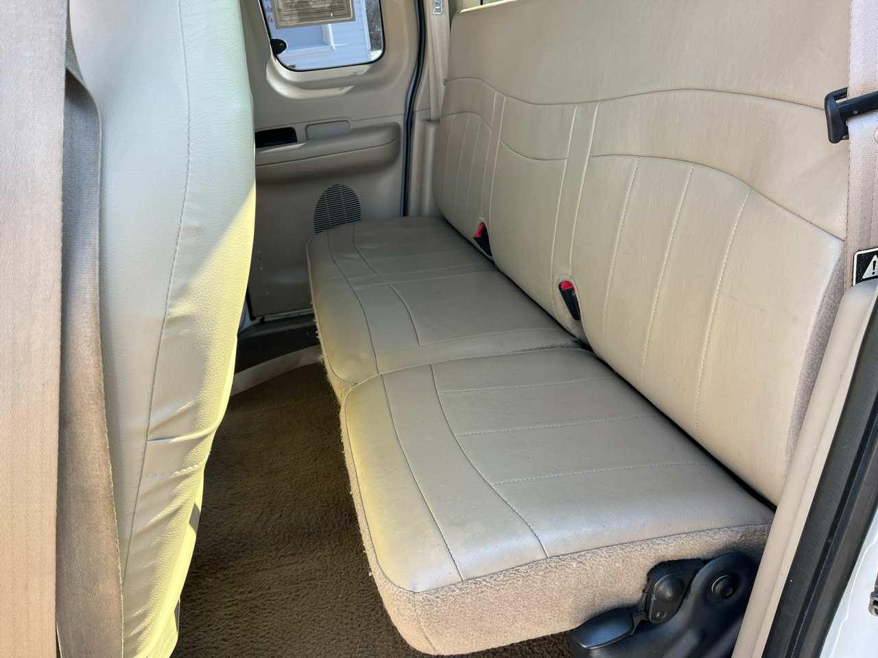 Ford F-150 Supercab 139" XLT 2000