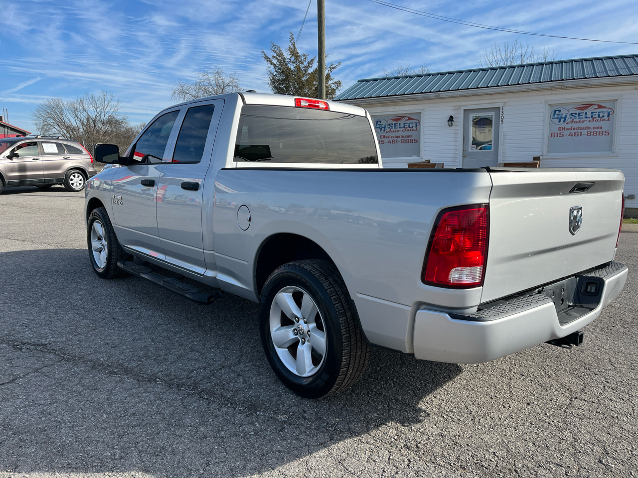 RAM 1500 2WD Quad Cab 140.5" Express 2015