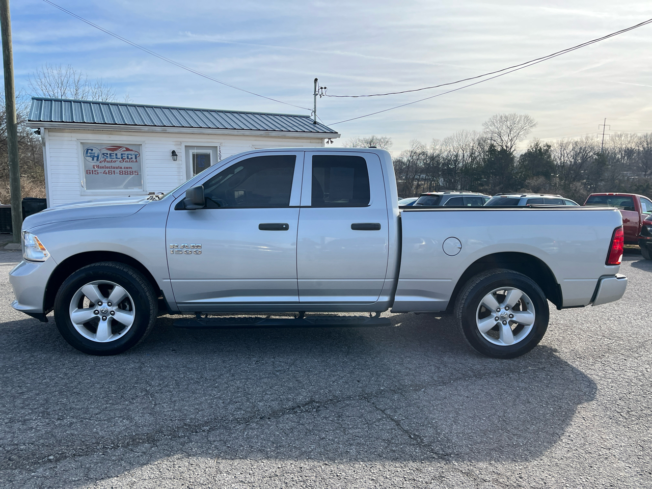 RAM 1500 2WD Quad Cab 140.5" Express 2015
