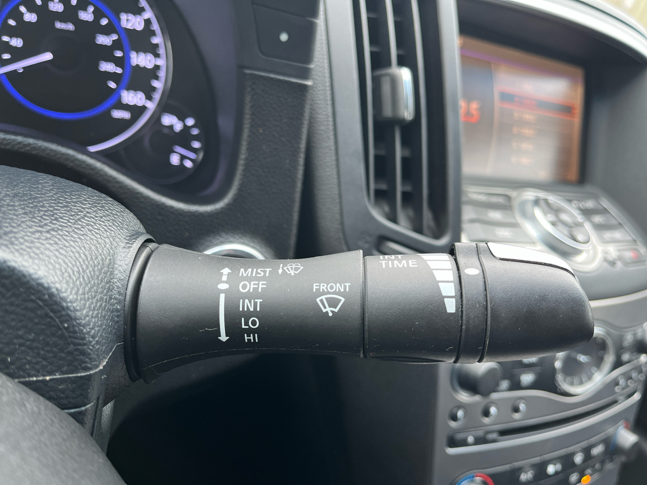 Infiniti G37 Sedan 4dr x AWD 2012