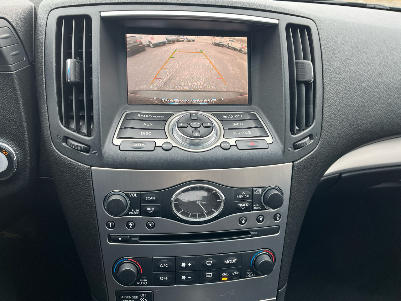 Infiniti G37 Sedan 4dr x AWD 2012