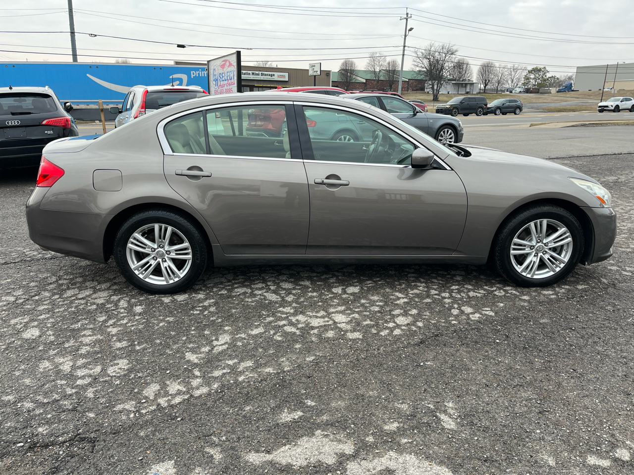 Infiniti G37 Sedan 4dr x AWD 2013