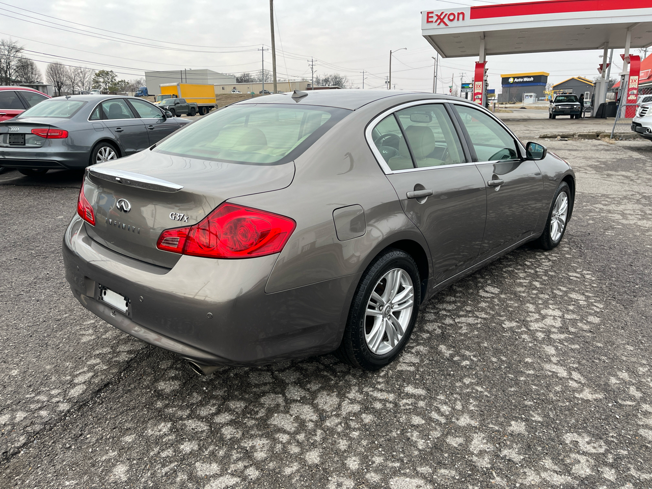 Infiniti G37 Sedan 4dr x AWD 2013