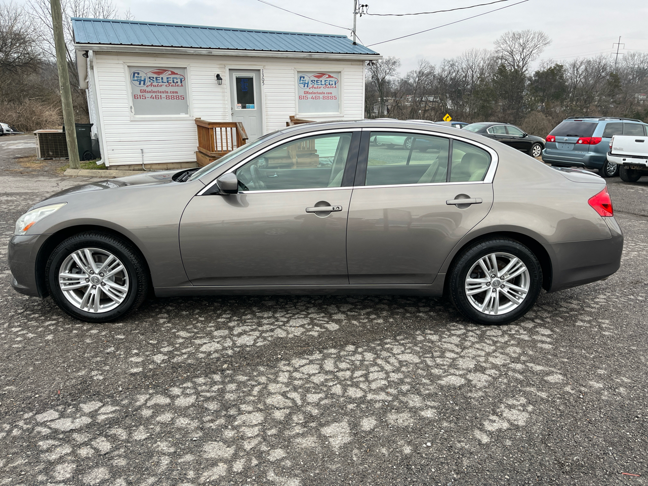 Infiniti G37 Sedan 4dr x AWD 2013