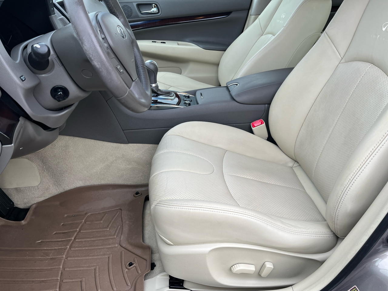 Infiniti G37 Sedan 4dr x AWD 2013