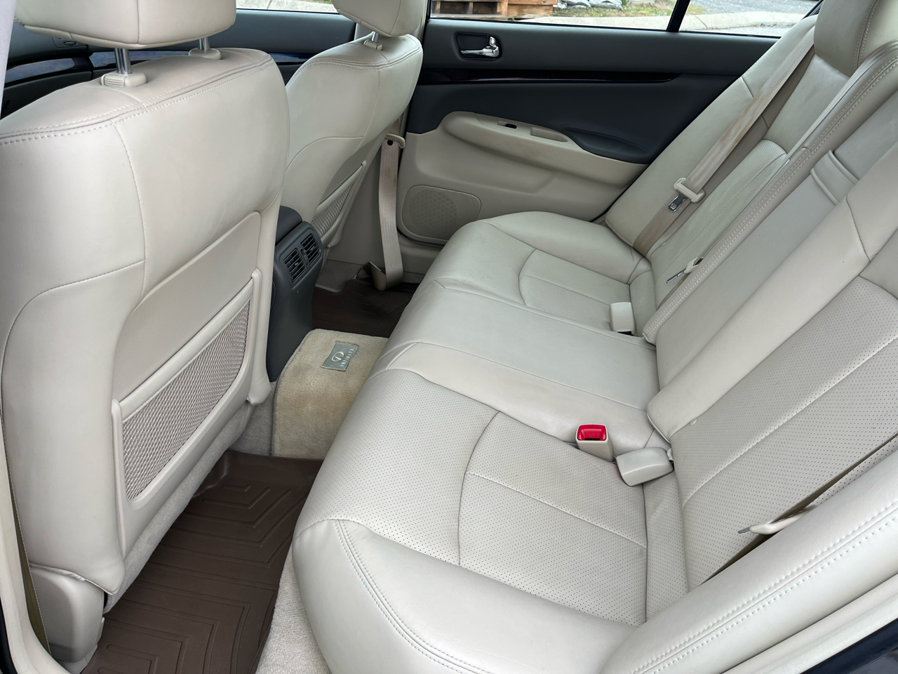 Infiniti G37 Sedan 4dr x AWD 2013