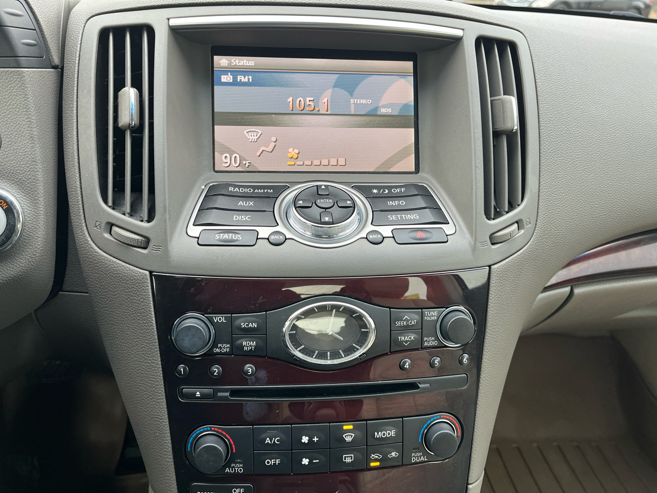 Infiniti G37 Sedan 4dr x AWD 2013