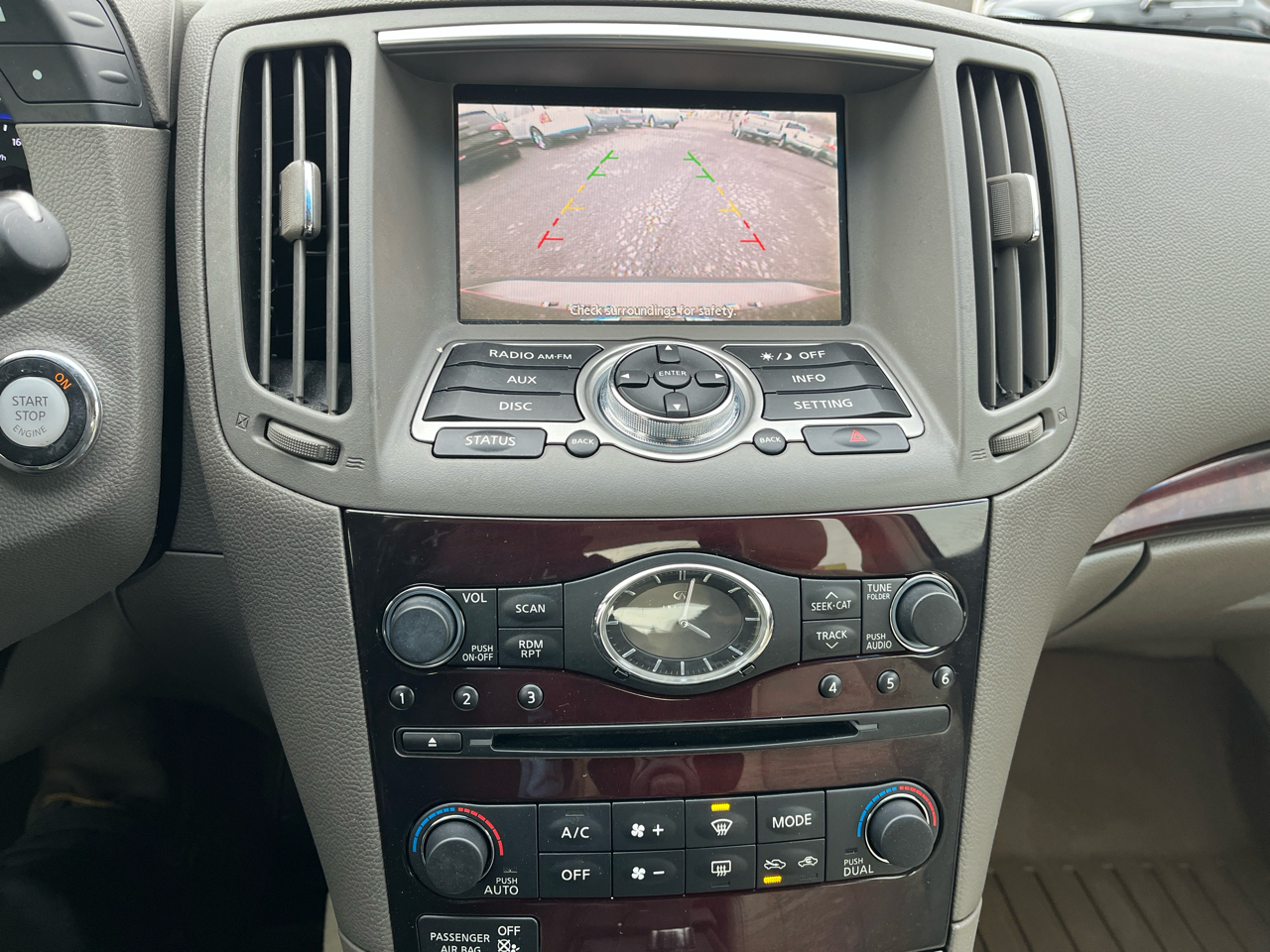 Infiniti G37 Sedan 4dr x AWD 2013