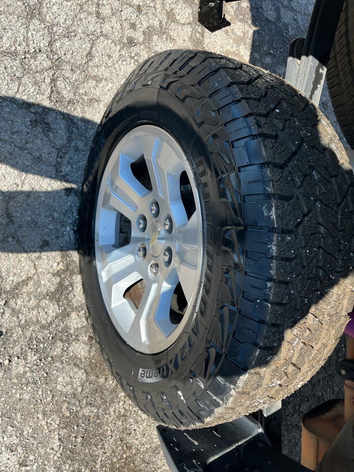 Chevrolet Silverado 1500 4WD Crew Cab 143.5" LT w/2LT 2016